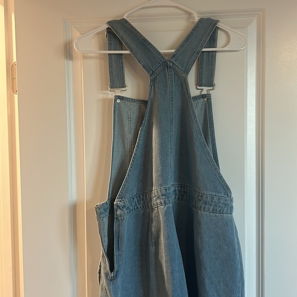 merissa wide leg overalls from Vici - Picture 8 of 8